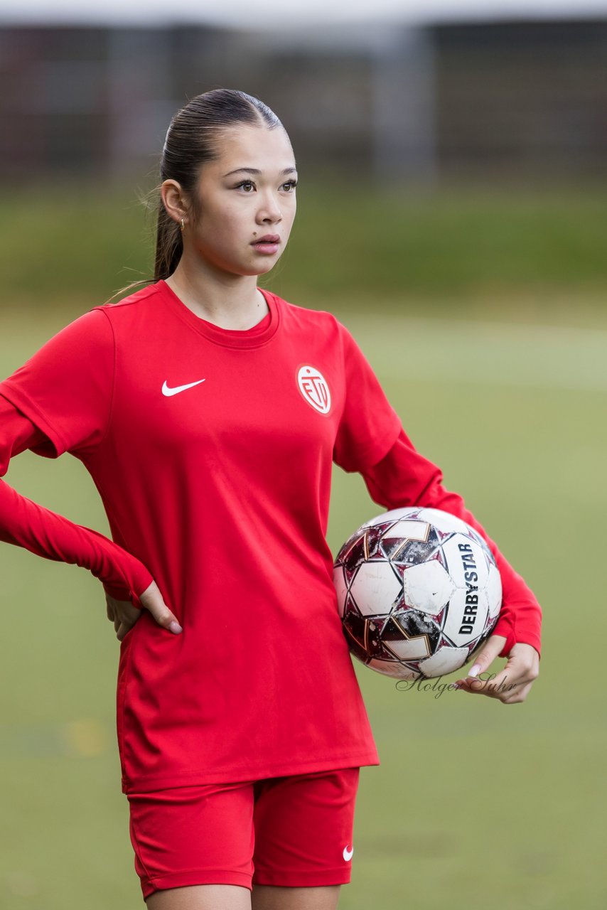 Bild 183 - wCJ Eimsbuettler TV - FC Rosengarten : Ergebnis: 2:0